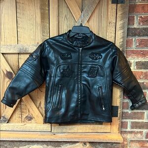 VTG Weatherproof black faux leather jacket motorcycle/biker black patches small